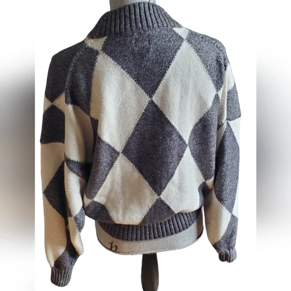 H&M Sweater - Picture 4 of 5